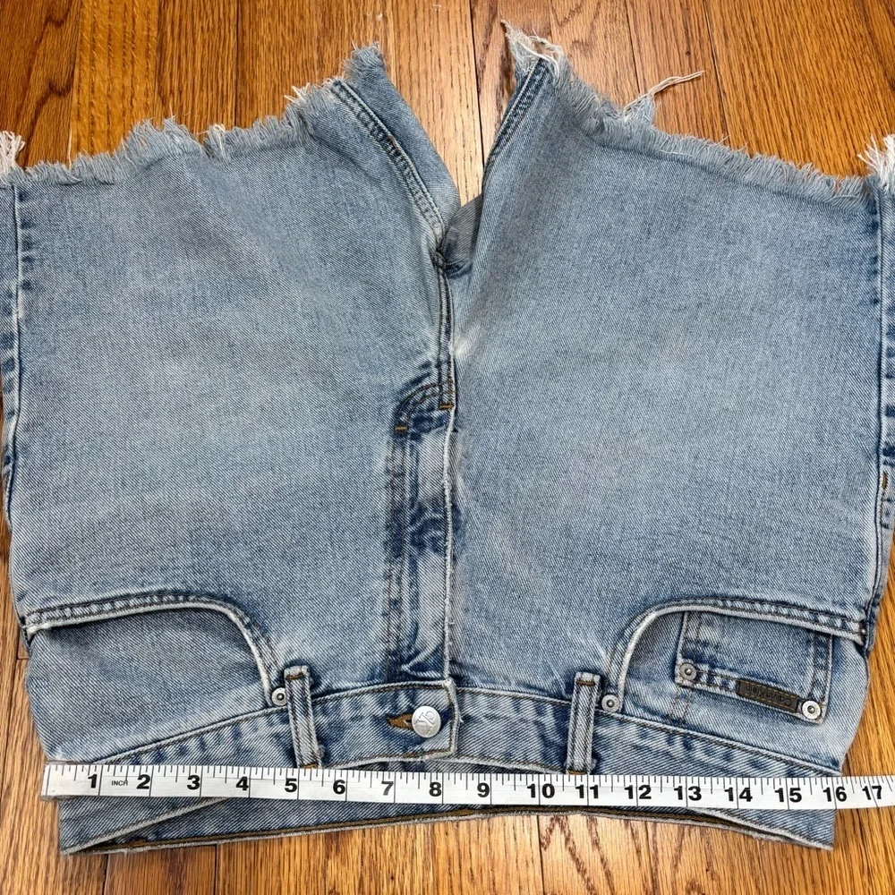 CALVIN KLEIN Vintage USA Western Men's 33 Cut-Off Light Blue Denim Jean Shorts